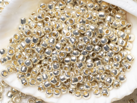 Бисер Япония " TOHO" 11/ 0 круглый 2. 2 мм 5 г №PF0558 серебряный